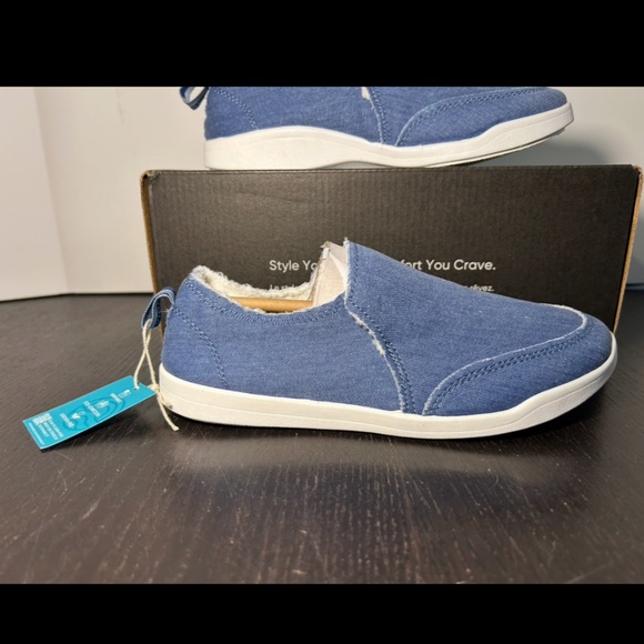 Vionic Beach Malibu Canvas Sneakers/Shoes Denim Blue Womens Size 5 Wide - Picture 1 of 16